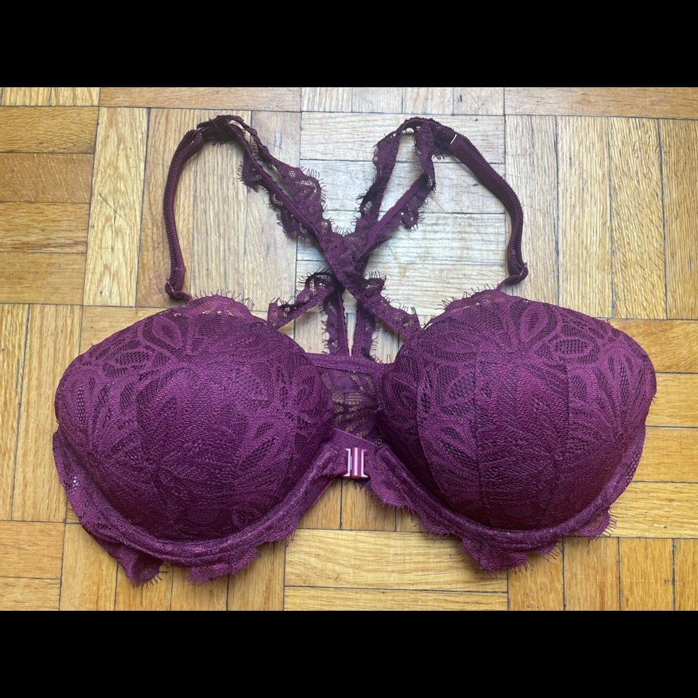 PINK BY VICTORIA SECRET PURPLE LACE BRA SIZE 34C